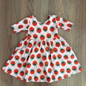 Hanna Andersson Strawberry Print Dress, size 4